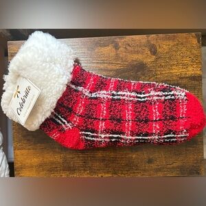 NWT Cozy Red Plaid Sherpa Lined Cabin Socks